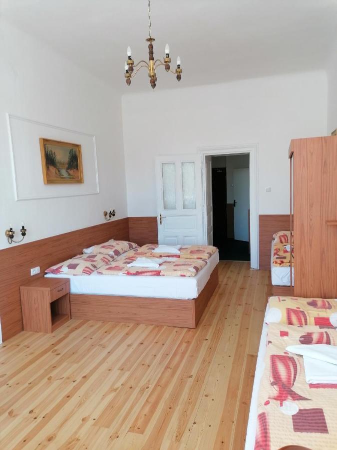 זנוימו Hotel Morava מראה חיצוני תמונה