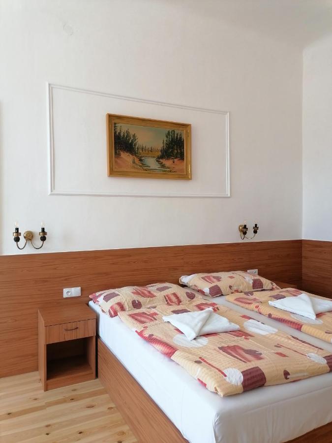 זנוימו Hotel Morava מראה חיצוני תמונה